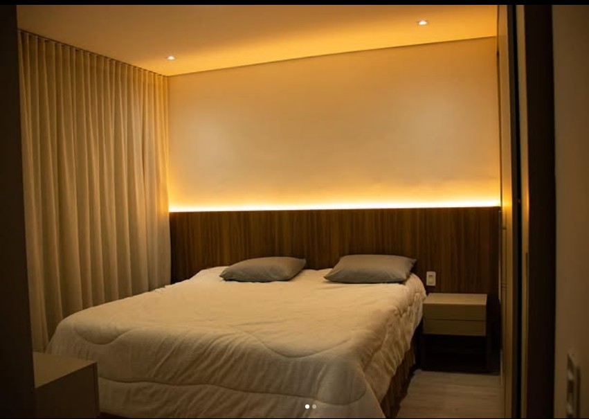 Quarto planejado, onde o conforto se encontra com a sofisticação.